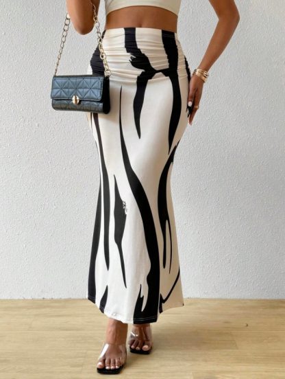 Casual Women's Pleated Skirt - Image 3