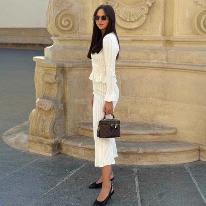 Ruffled V-neck Hip With A Set Of Suit - Image 2