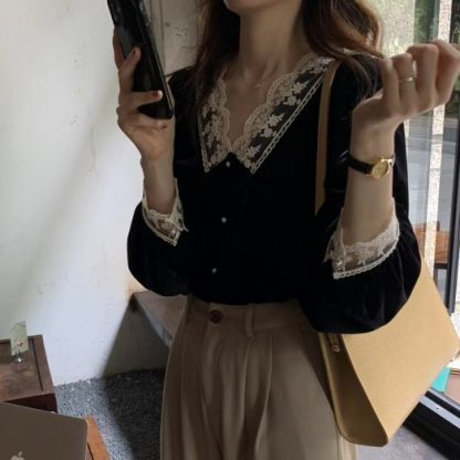 Lace V-neck Retro French Short Temperamental Pleuche Shirt - Image 2