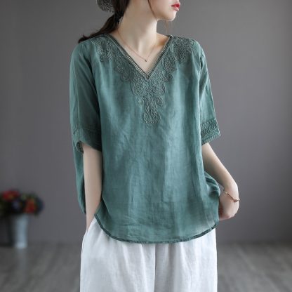 Women's Fashion Retro Cotton And Linen Embroidered V-neck Short-sleeved T-shirt - Image 3
