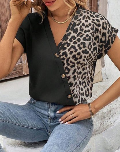 Chemise  Pour Femmes Col En V Avec  Et Manches Chauve-souris - Image 2