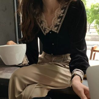 Lace V-neck Retro French Short Temperamental Pleuche Shirt