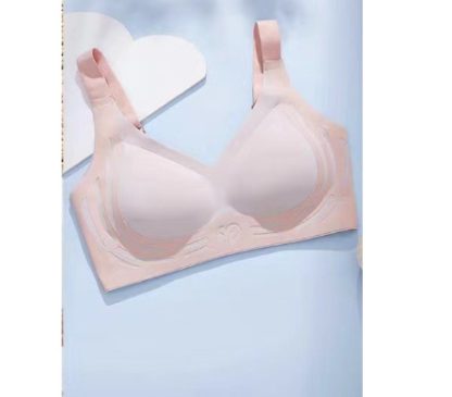 Plus-size Sports Bra With Soft Support Adjustment - Image 6